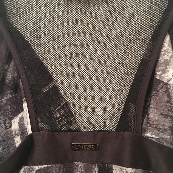 Guess Black & White Abstract Print Tie Waist Romper – Size XS - Picture 4 of 5